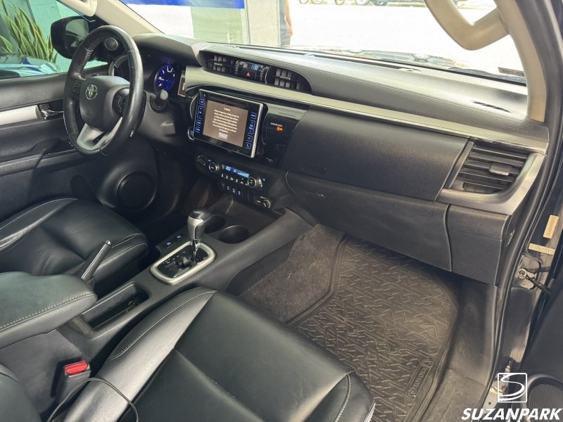 Toyota Hilux CD - foto 14