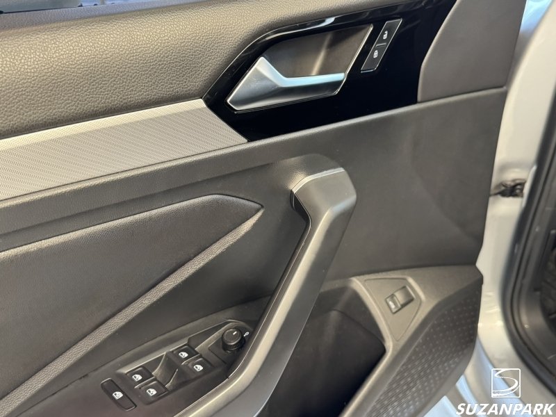 Volkswagen Jetta - foto 12