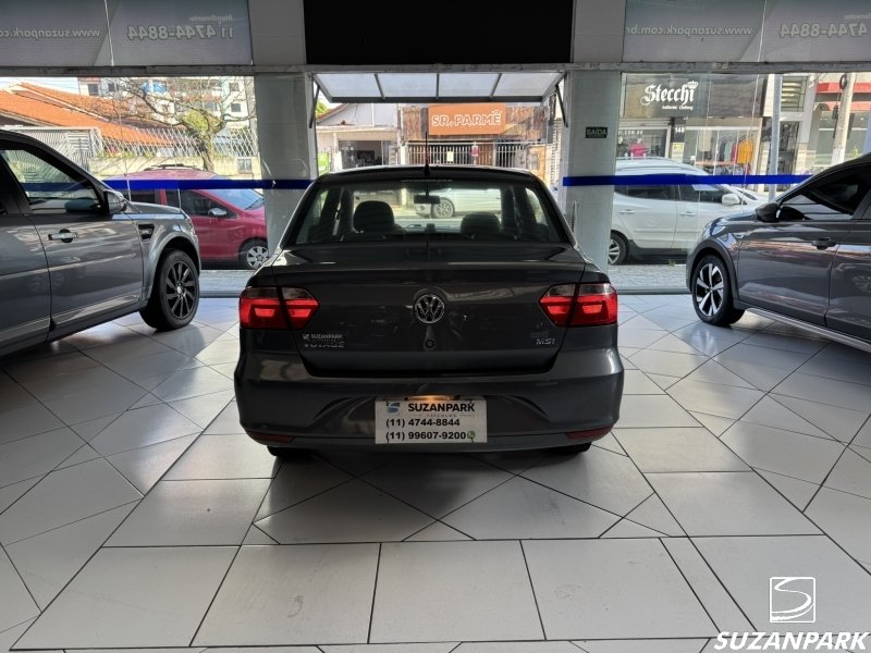 Volkswagen Voyage - foto 19