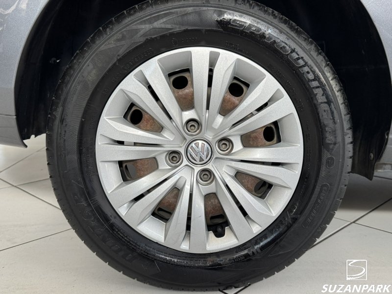 Volkswagen Voyage - foto 17