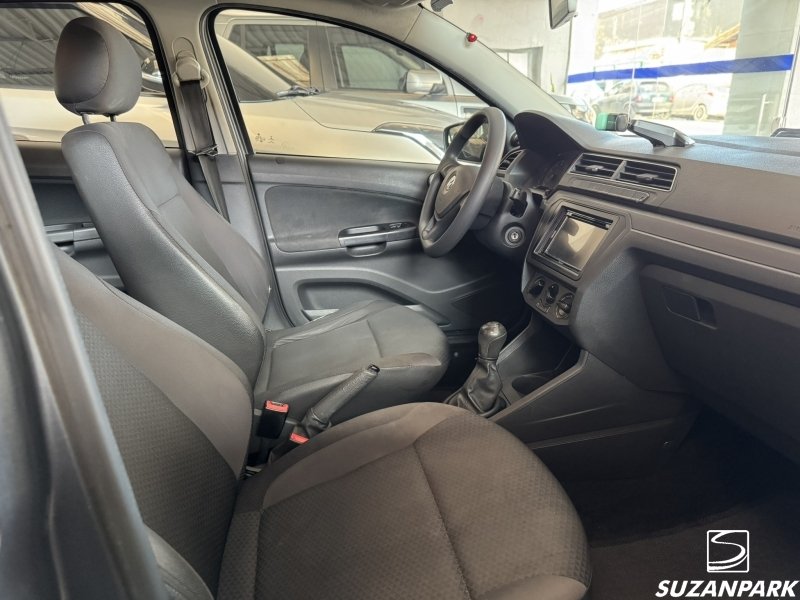 Volkswagen Voyage - foto 13