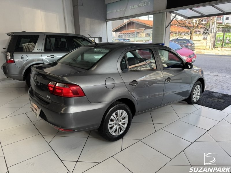 Volkswagen Voyage - foto 3