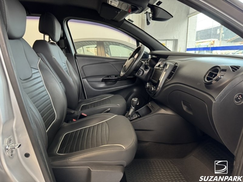 Renault Captur - foto 14