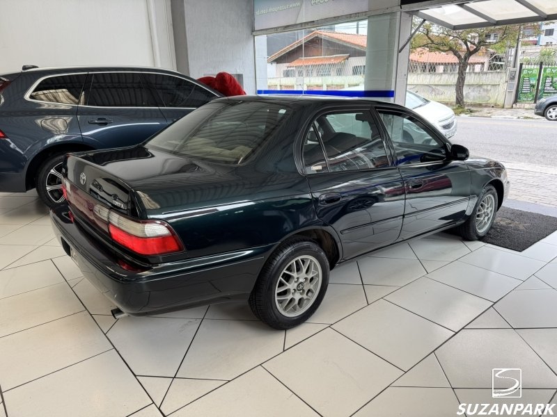 Toyota Corolla - foto 3