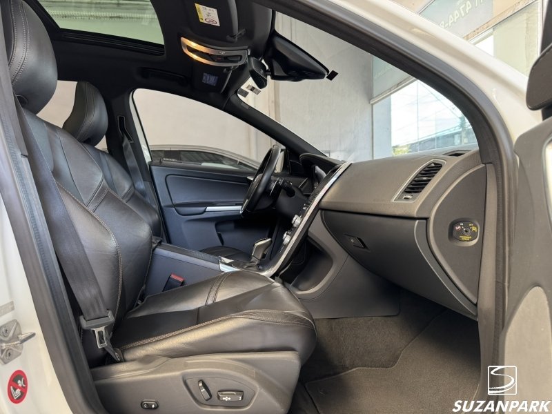 Volvo XC60 - foto 14