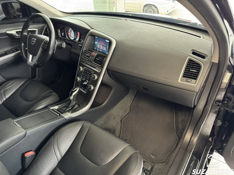 Volvo XC60 - foto 13