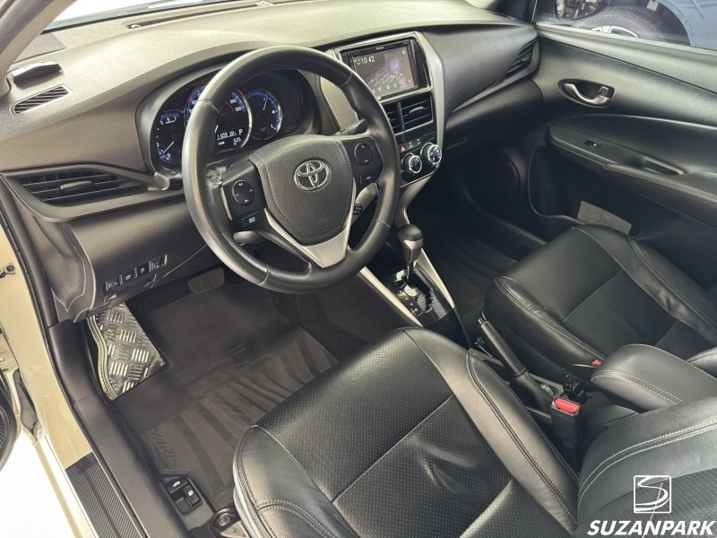 Toyota Yaris - foto 4